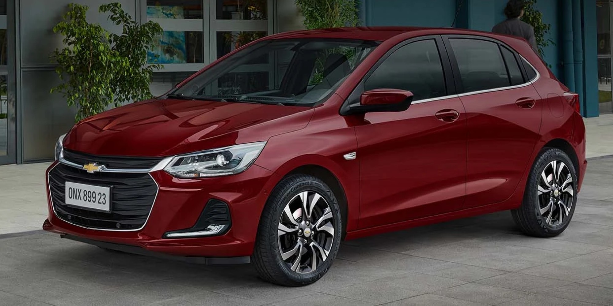 Onix Hatchback rojo